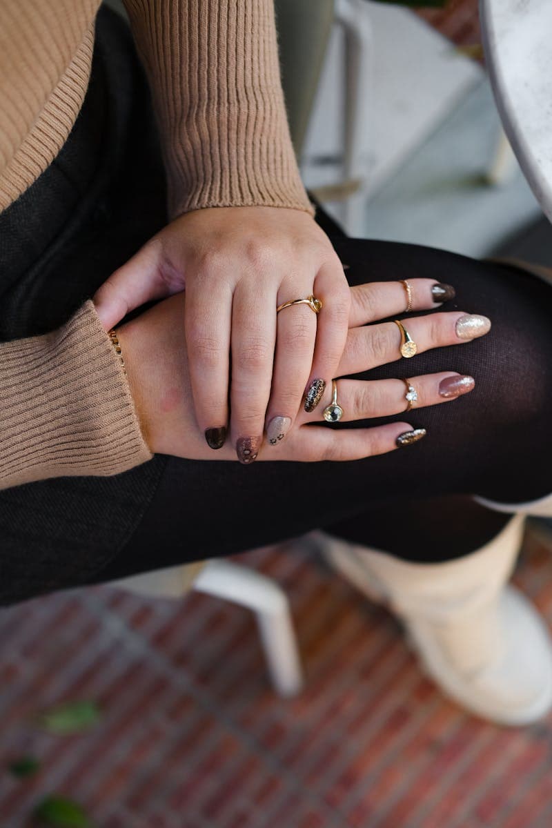 Elegant painted nails