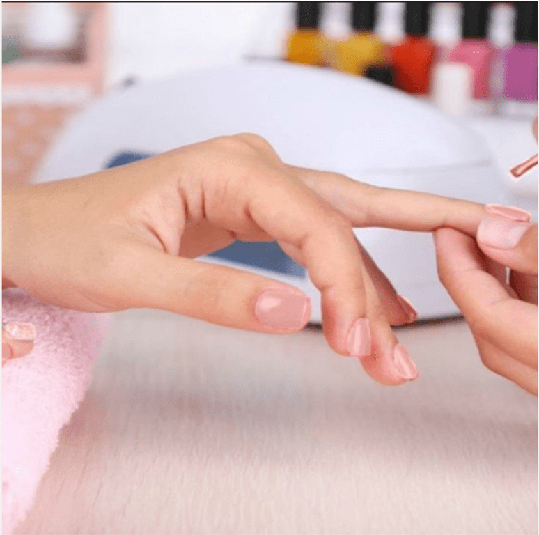 Manicure express or color change nail service